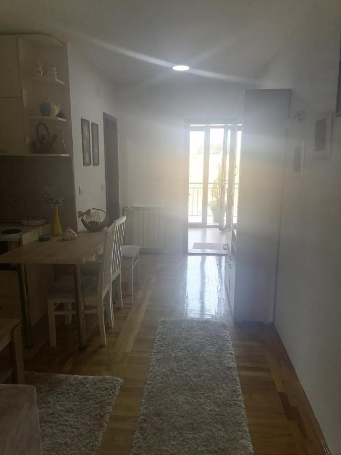 Apartmani Tarsko Sunce Kaludjerske Bare Bagian luar foto